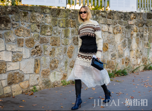 针织衫外套怎么搭配 做温暖柔软的优雅淑女