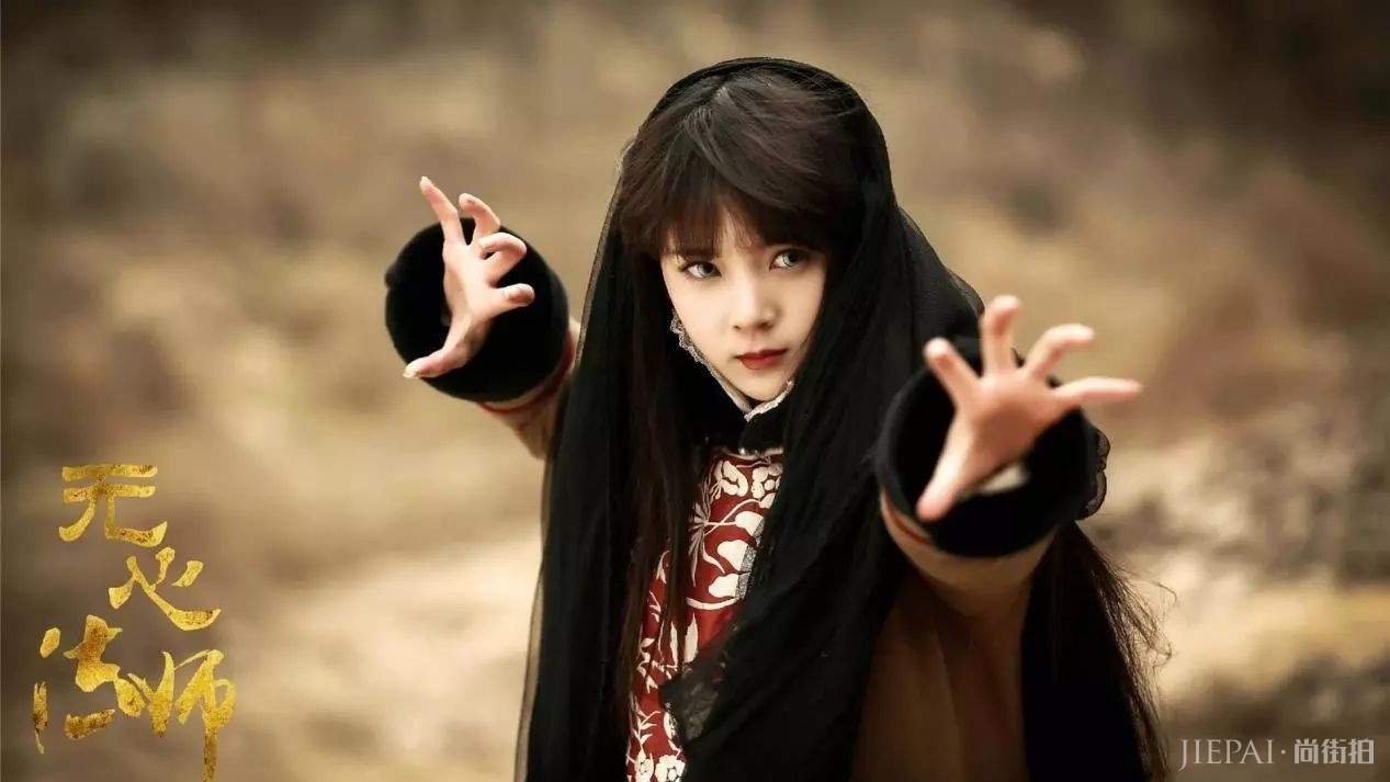 陈瑶西装短裙+羽绒服一点都不突兀，贼好看