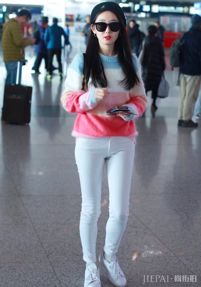 蒋梦婕的过冬靴“波浪裤”＋“胀气鞋”才是绝配！