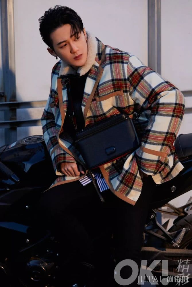 檀健次穿搭秘籍更有大看头!