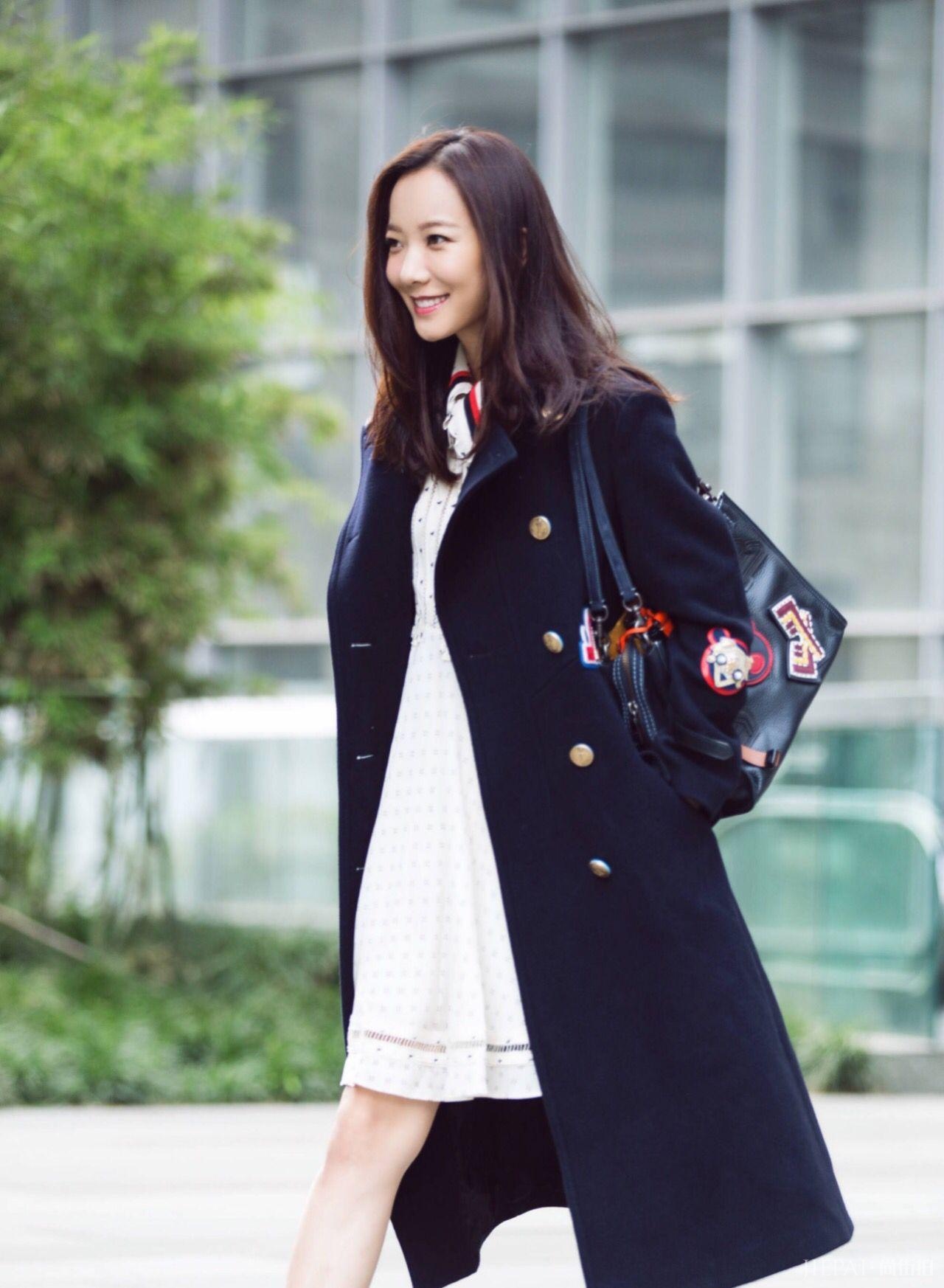 借鉴王珞丹的风格特别的知性起范儿