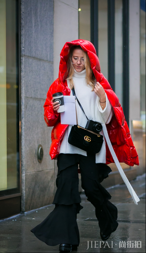 针织提花毛衣怎样搭配 做大气干练女强人