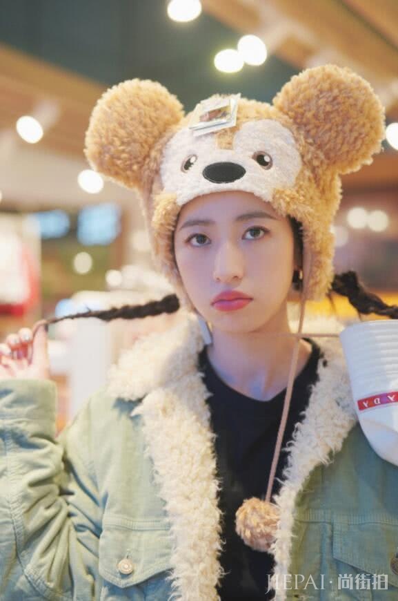 比倪妮还会拍照?曾是鹿晗的最美“学姐”,靠穿搭被全网吹爆