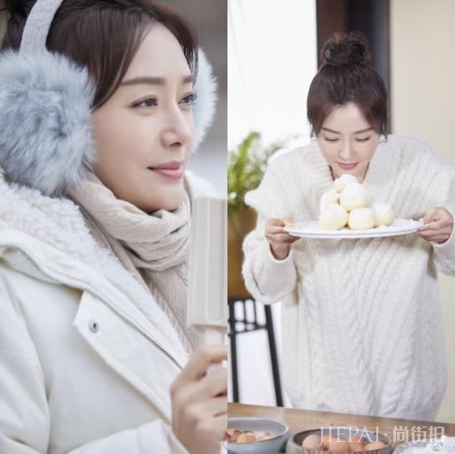 秦岚乔妹同穿驼色大衣，瞬间有了少女感