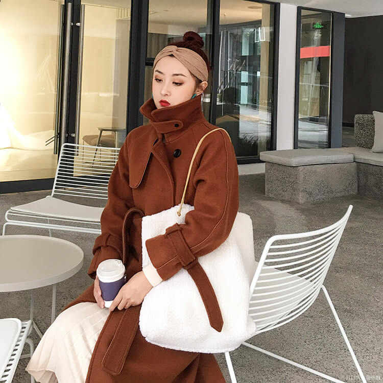 焦糖色单品自带高级感,今冬天流行时尚耐看更耐脏