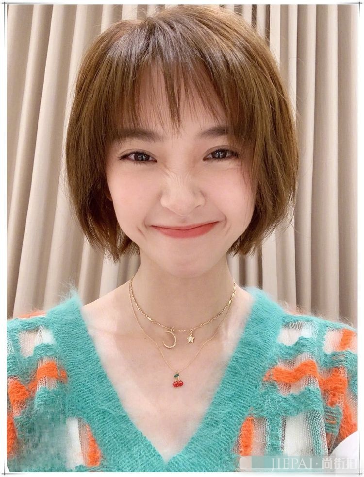 唐艺昕换了新发型,容貌大变样