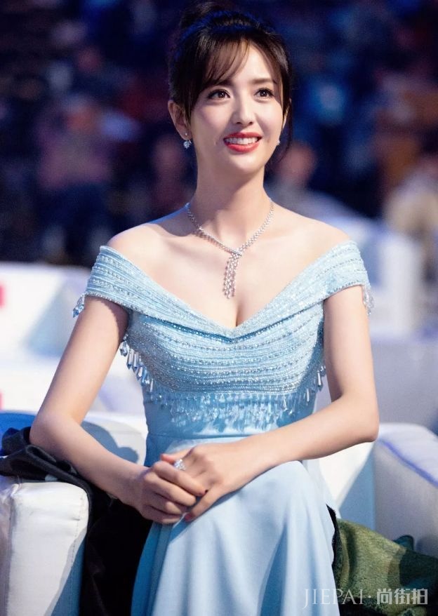 佟丽娅活得比渣男好,就是对他最大的报复