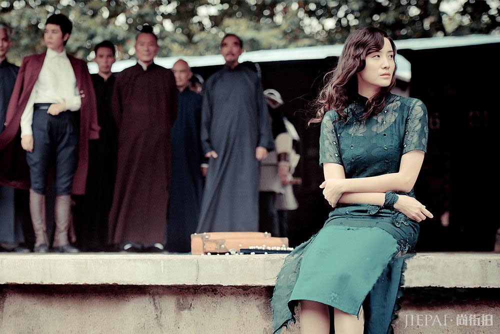 宋佳完美诠释什么是东方美,穿旗袍惊艳了时光!