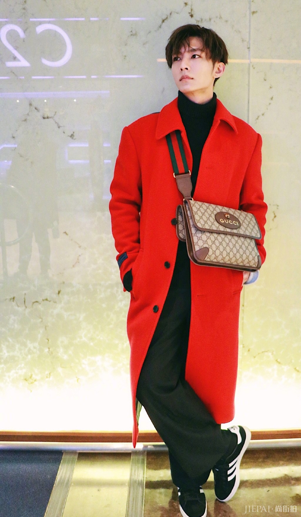 本命年穿红色,如何才能骚气却又不失帅气?