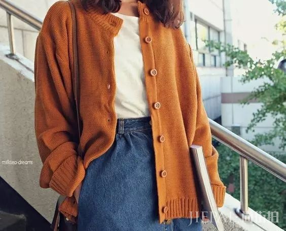 冬天穿橘色衣服！超显白！