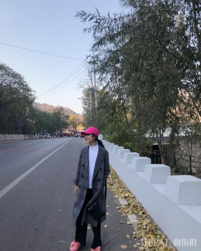 比倪妮还会拍照?曾是鹿晗的最美“学姐”,靠穿搭被全网吹爆