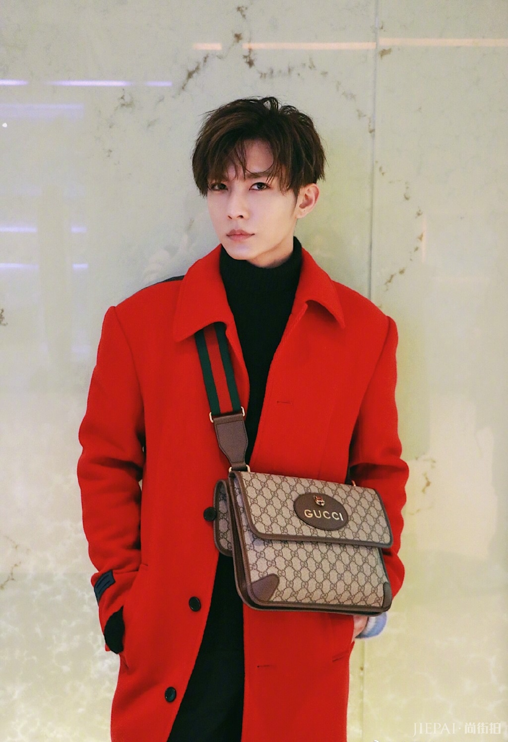 本命年穿红色,如何才能骚气却又不失帅气?