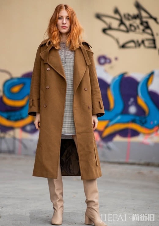 冬天不止黑白灰,焦糖色大衣登场,你准备好了吗