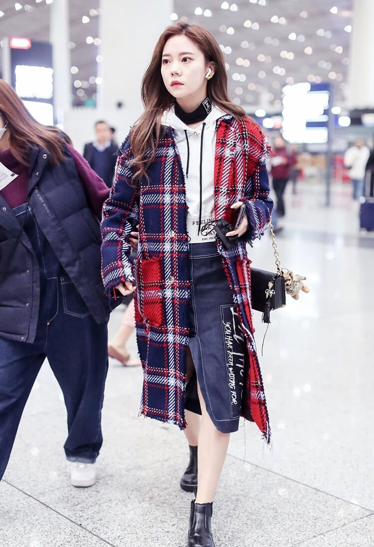 杨超越硬核女团蓬头垢面曝光真颜值