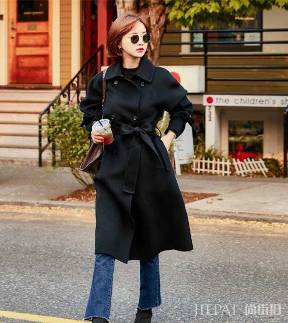 今年很火的大衣和羽绒服但是超有气质！