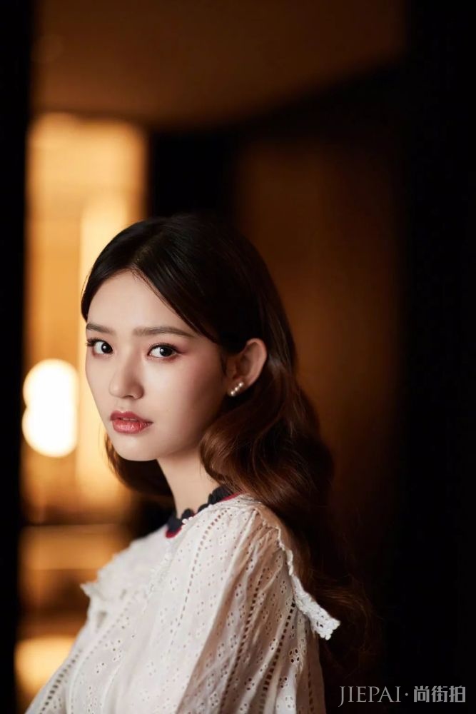 林允一定是年度最佳美妆博主 奶油肌养成术一定要get