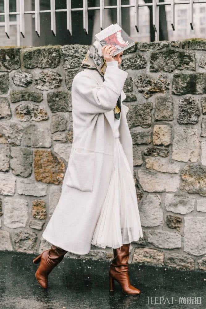 外套内搭的连衣裙有这些