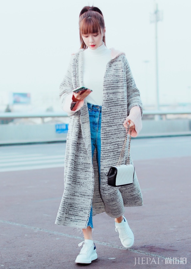 沈梦辰针织衫宽一点穿出来清纯范,穿搭太美了!
