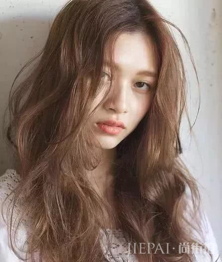 2019染什么发色好?这几款巨显白的发色,照着染让你美上天