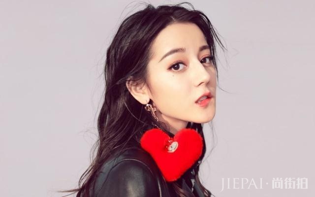 迪丽热巴有刘海是什么的样子！