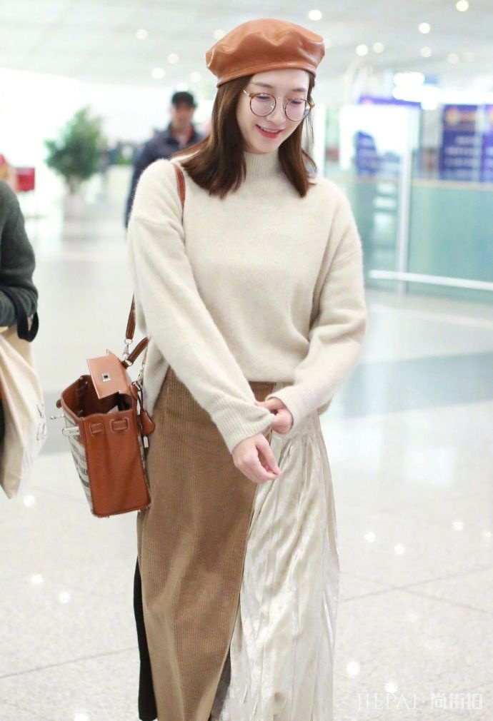 帽子是一年四季都需要的时尚单品 多一顶更精致