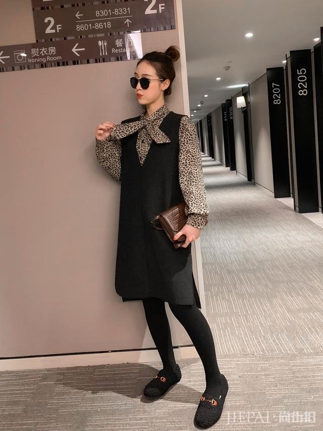 小资范连衣裙，穿上轻松显高瘦哦！轻熟时尚！