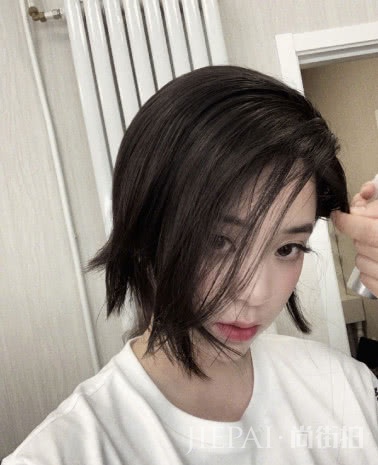 欧阳娜娜短发再上热搜？
