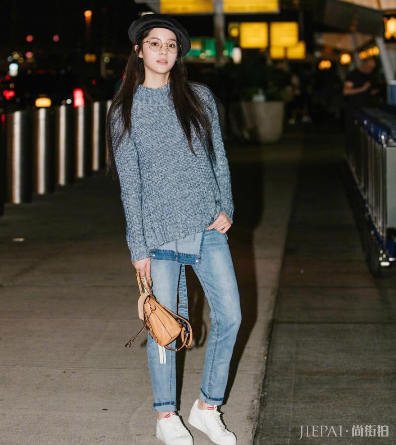 欧阳娜娜穿“飞机鞋”，太时髦了