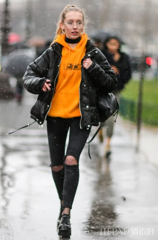 羽绒服＋卫衣，等你来撩