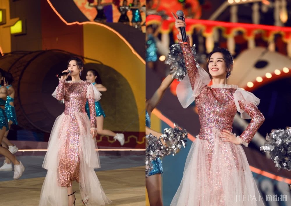 黄圣依与秦岚同穿鱼鳞服，谁更没呢？