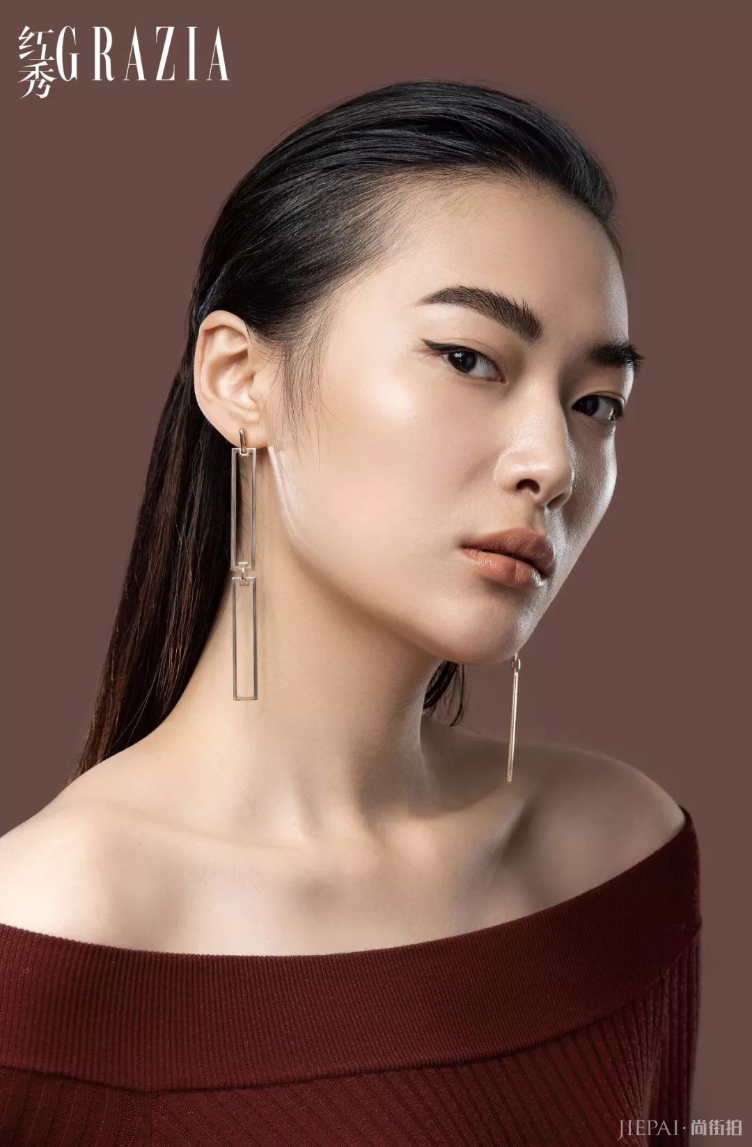 高明遥演绎美宝莲&红秀美妆大片