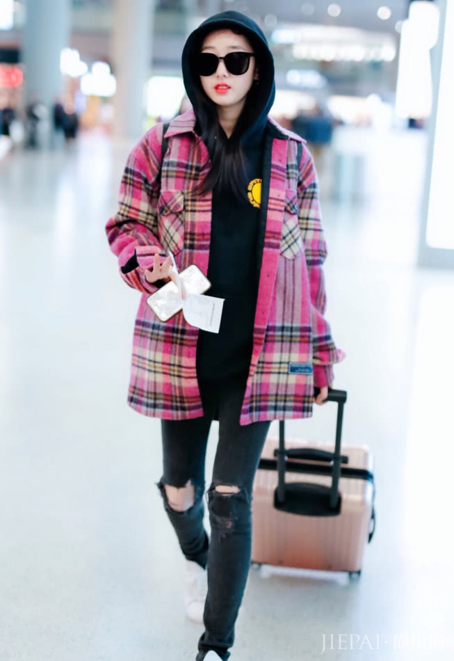 蒋梦婕的过冬靴“波浪裤”＋“胀气鞋”才是绝配！