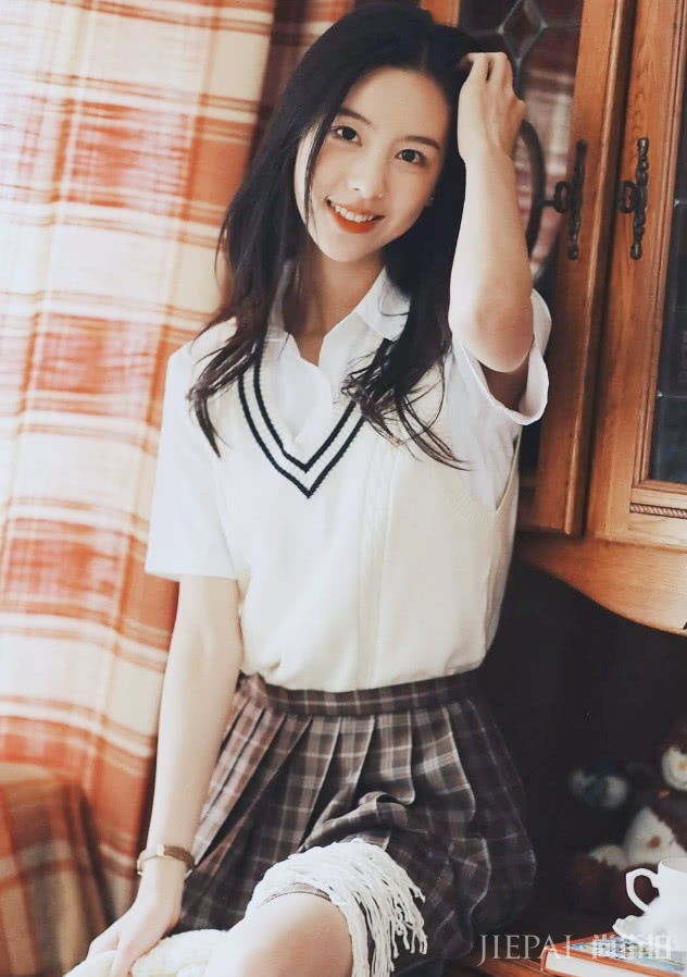 陈都灵“元气装”，美成了初恋！