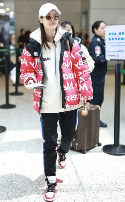 羽绒服＋卫衣，等你来撩