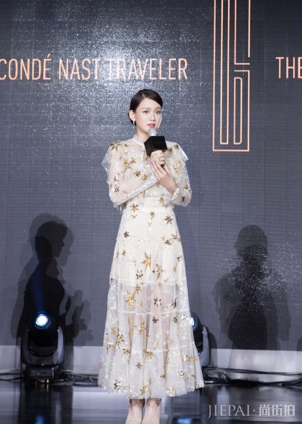 陈乔恩粉裙美回颜值巅峰，气质MAX