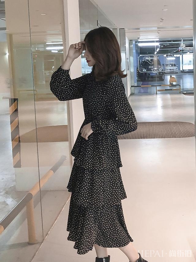 小资范连衣裙，穿上轻松显高瘦哦！轻熟时尚！