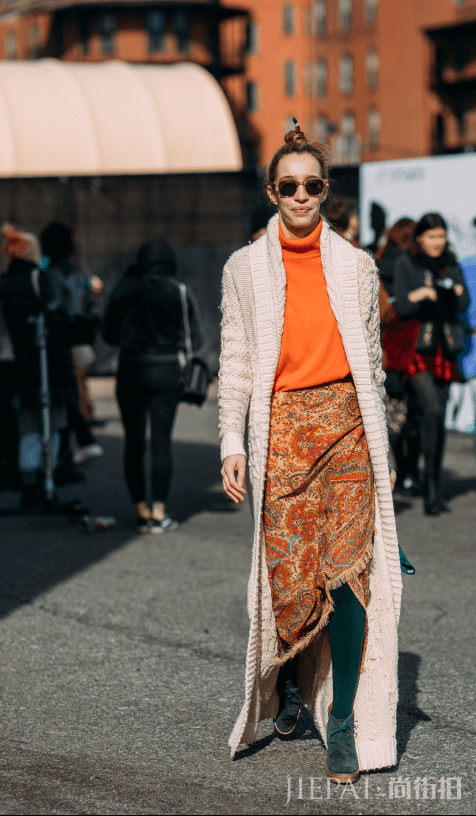 针织衫外套怎么搭配 做温暖柔软的优雅淑女