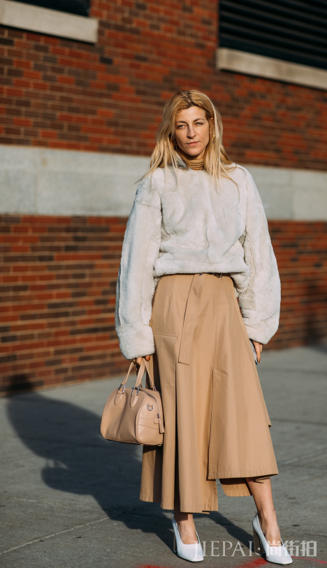 微胖搭配半身裙怎么显瘦还要穿得优雅