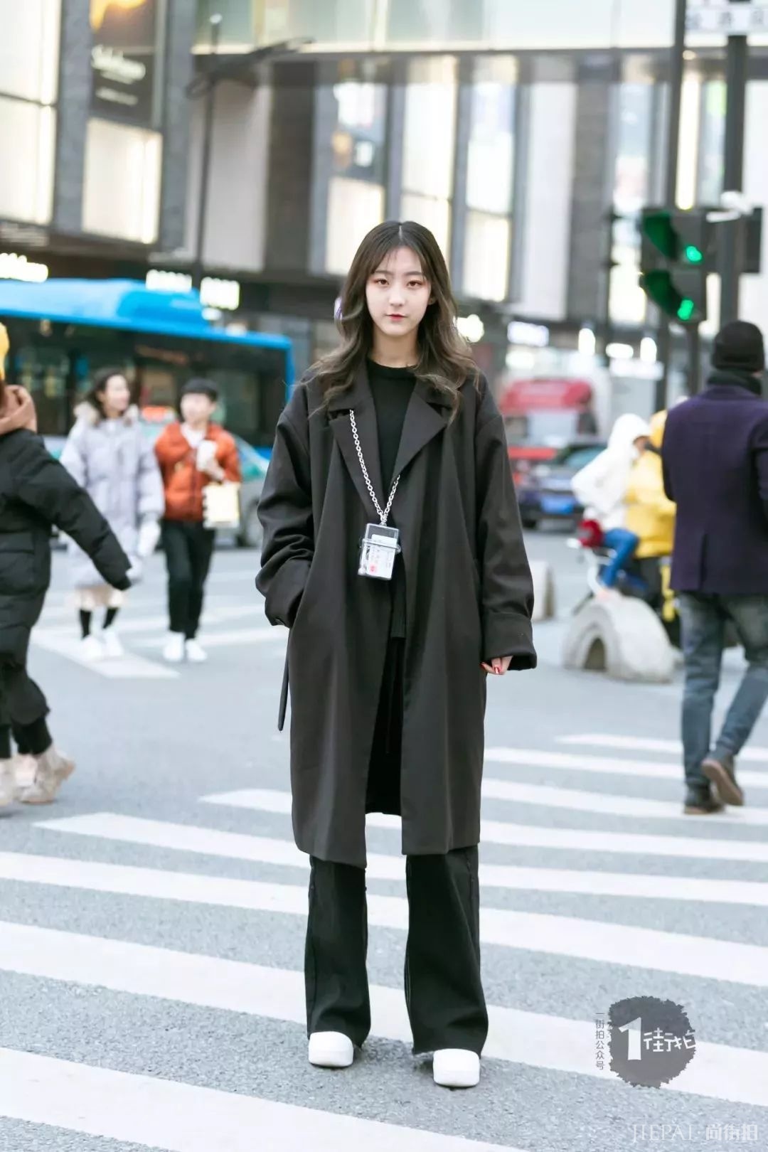 今年这么穿阔腿裤才最时髦 !