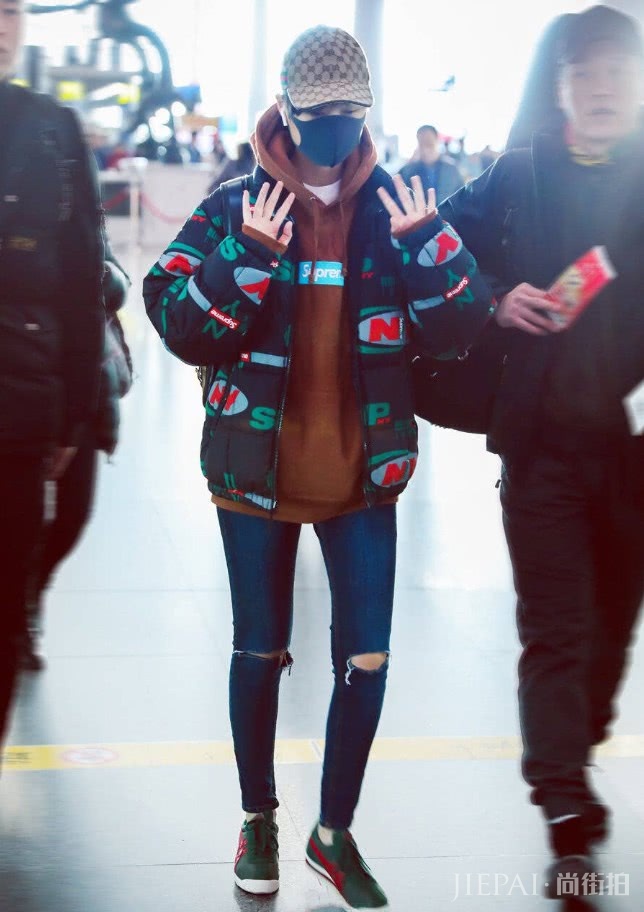 李宇春穿“粽子鞋”没谁了,时尚感满满!