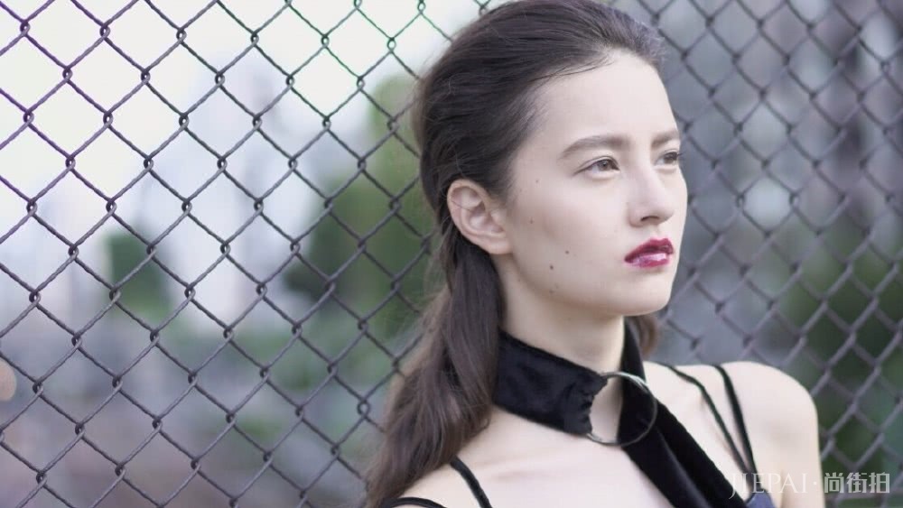 安慧媛被称为“审美链的顶端”！五官和轮廓融合了西方眉眼深邃的优势