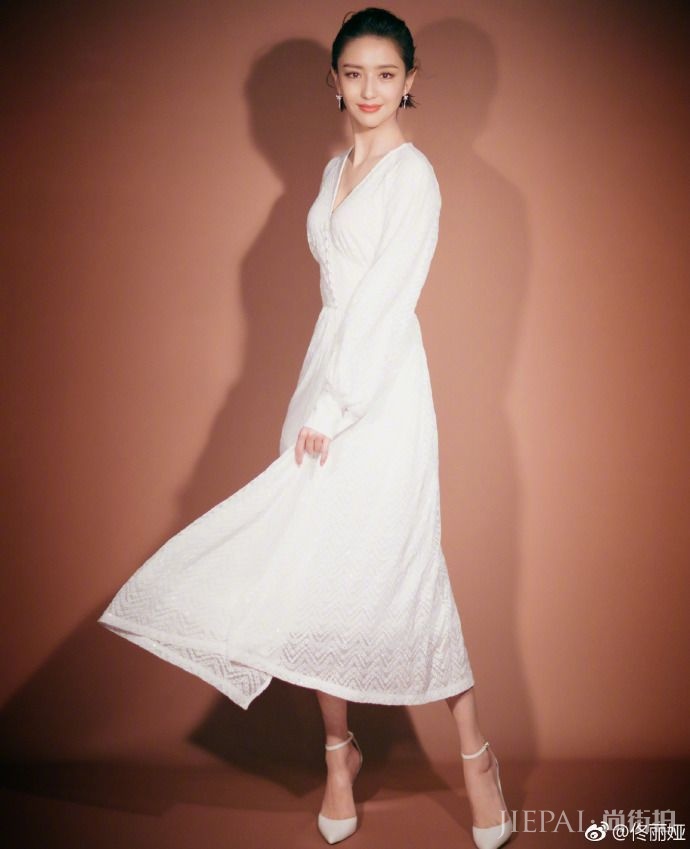 佟丽娅活得比渣男好,就是对他最大的报复