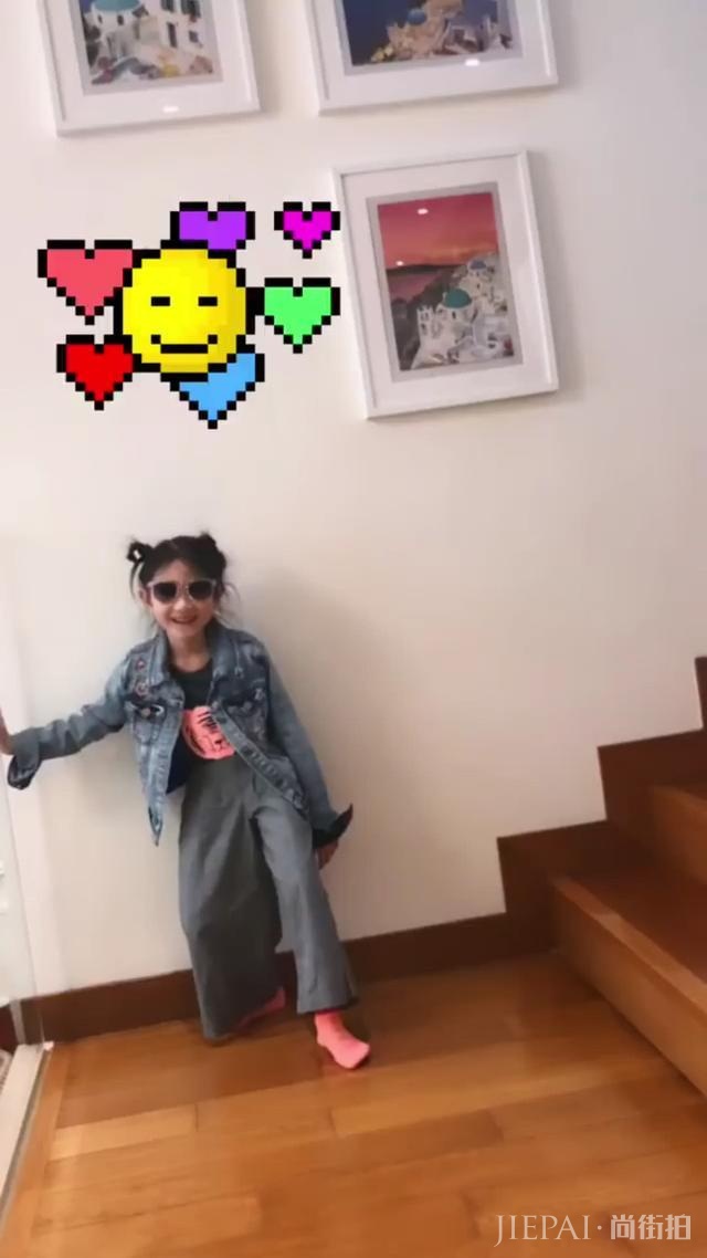 李安琪晒女儿前后对比照,奥莉扎哪吒头,真是时尚界的弄潮儿!