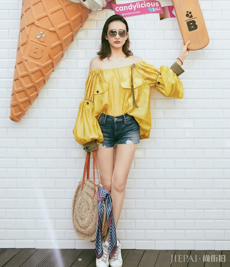 王鸥机场造型终于翻车!