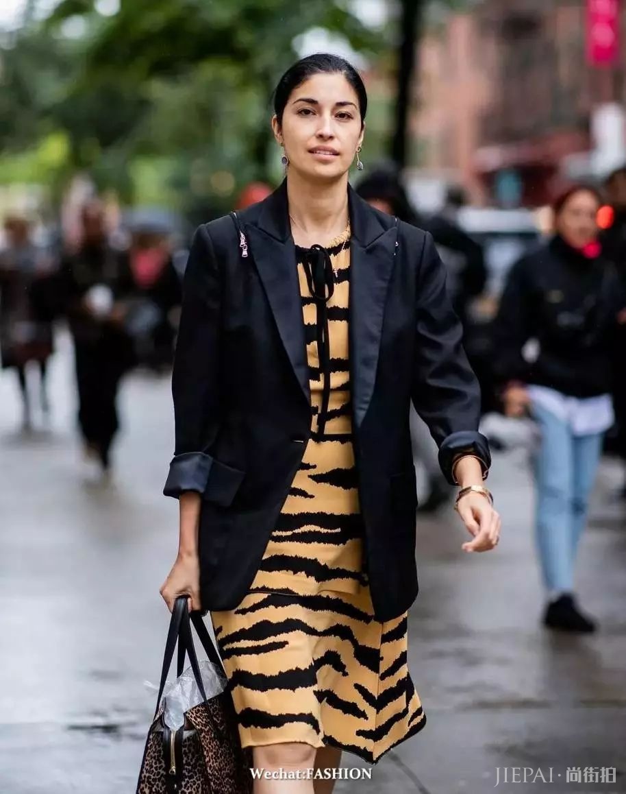 豹纹也能穿出优雅，做2019的时尚赢家！