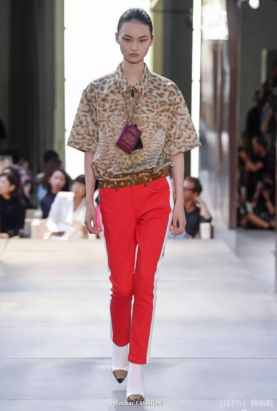 豹纹也能穿出优雅，做2019的时尚赢家！