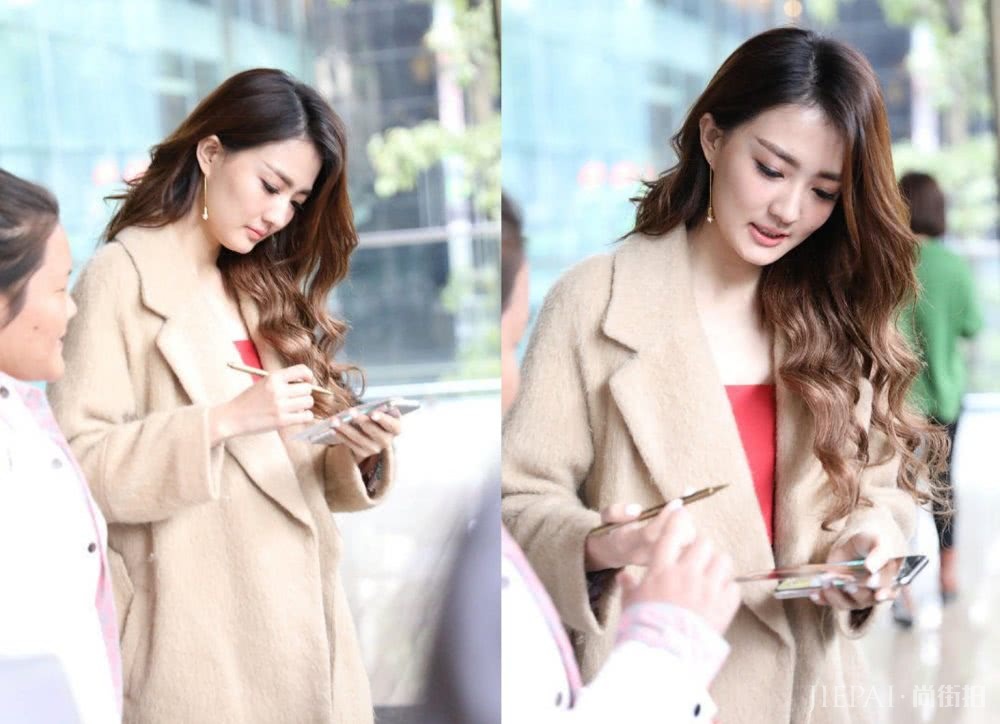 徐璐这次太惊艳了。减肥后穿搭优雅女人味十足