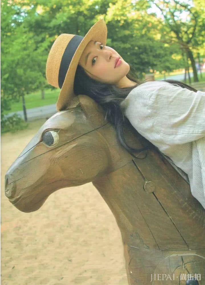 崔雪莉新画报清新少女画风回归正轨,颜值又重新回来啦!