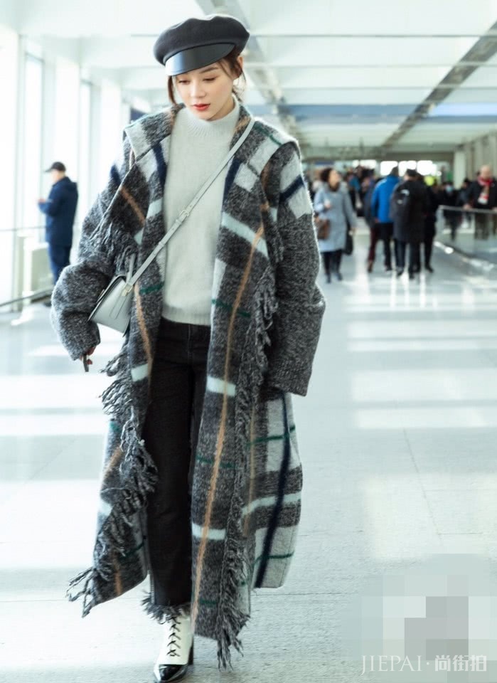 袁姗姗的“刘海裤”正在流行,炫出时尚感全靠它!