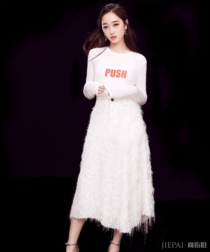 《红楼梦》的林黛玉，长裤高筒靴却穿得霸气侧漏